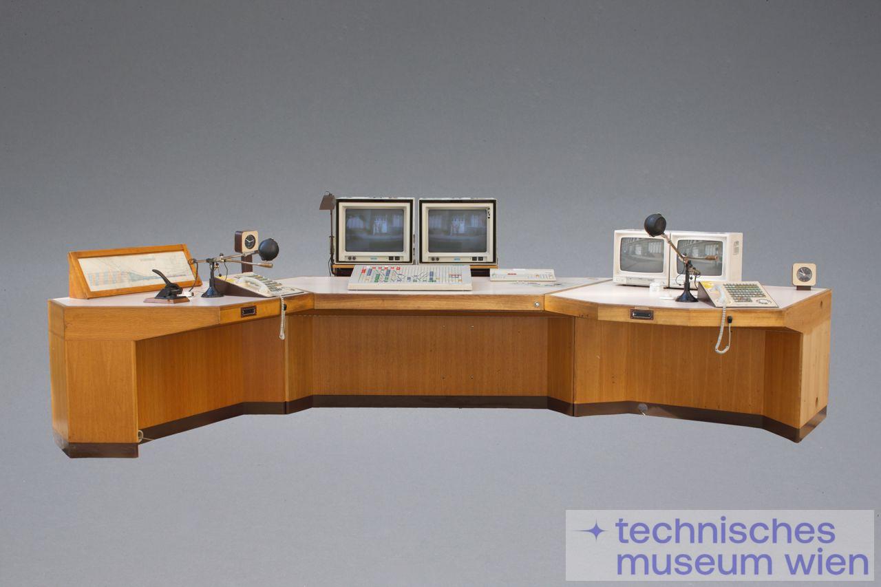 Zentralstellwerk des Wiener Südbahnhofes, Siemens