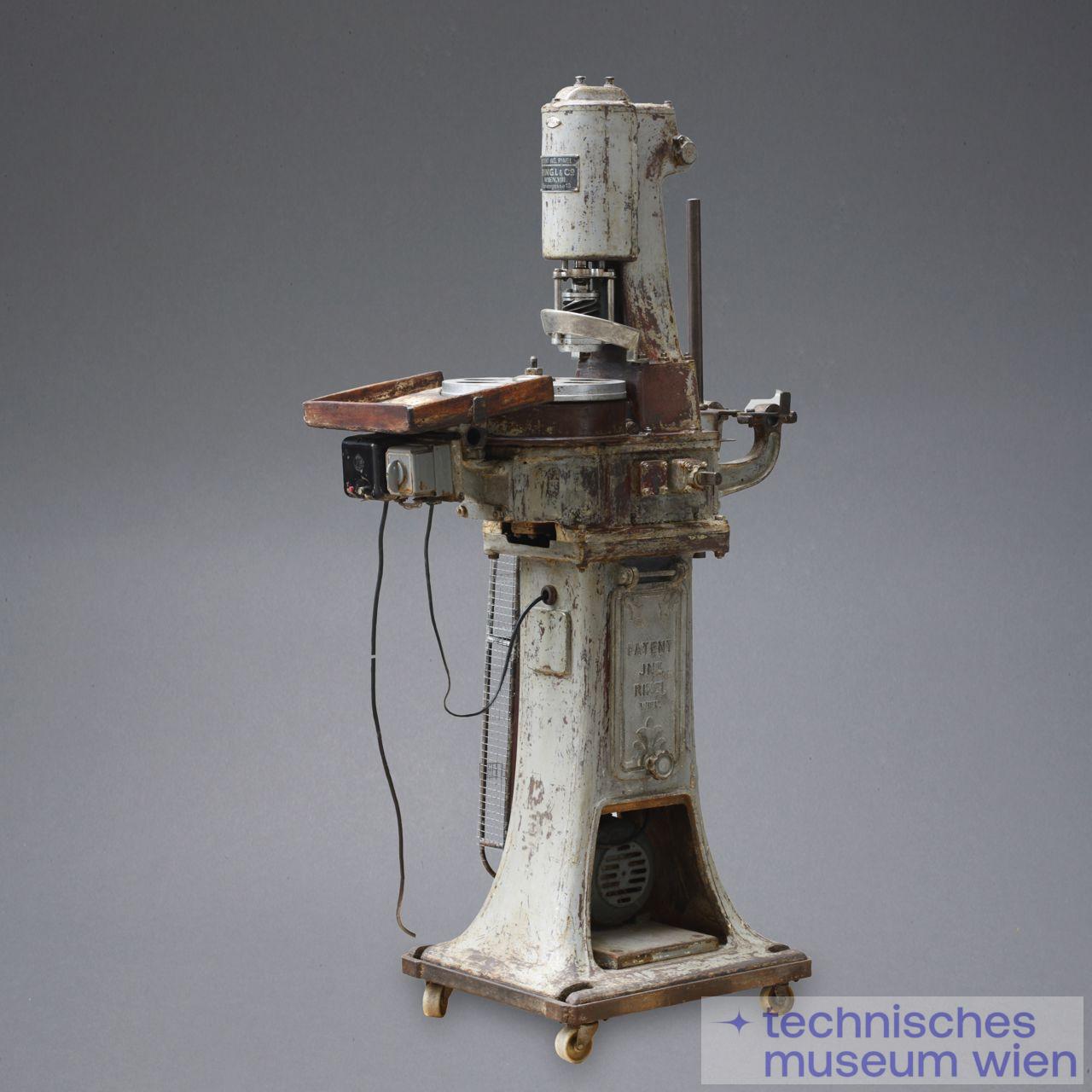 Semmelkerbmaschine Ringl