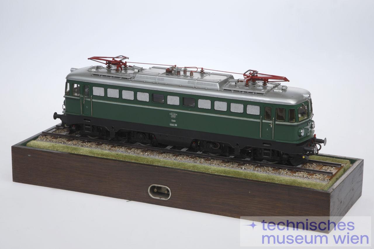 Elektrolokomotive 1042.38